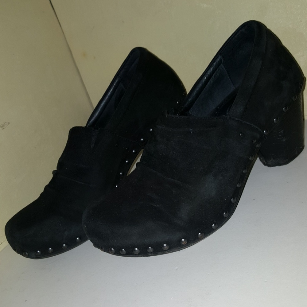 SZ 9 BLACK LEATHER DANSKO BRADDED MULE HEELS